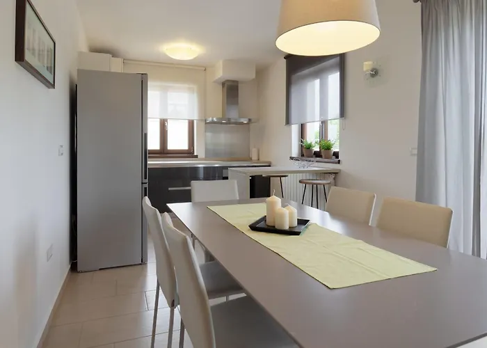 Apartment Enrico - Two Bedroom Apartment With Jacuzzi *