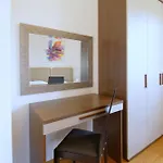 Апартаменты Enrico - Two Bedroom With Jacuzzi