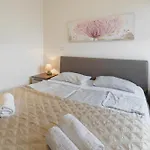 Enrico - Two Bedroom With Jacuzzi Апартаменты