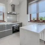 Enrico - Two Bedroom With Jacuzzi Пореч