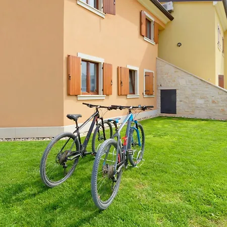 Apartment Apartment Enrico - Two Bedroom Apartment With Jacuzzi Porec