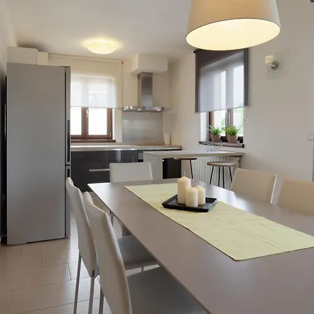 Apartment Enrico - Two Bedroom Apartment With Jacuzzi *