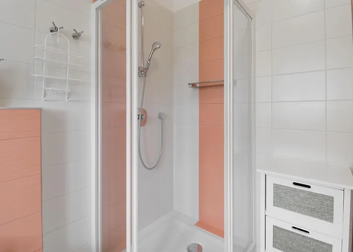 Enrico - Two Bedroom With Jacuzzi Lejlighed Poreč