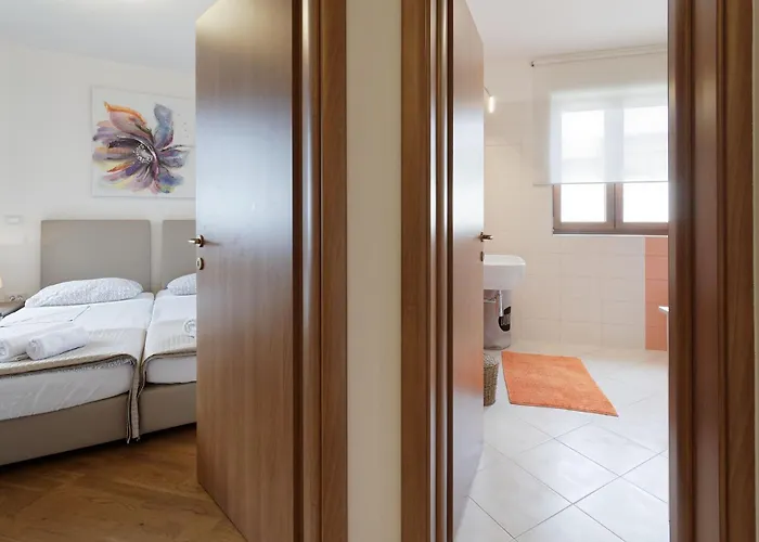 Enrico - Two Bedroom With Jacuzzi