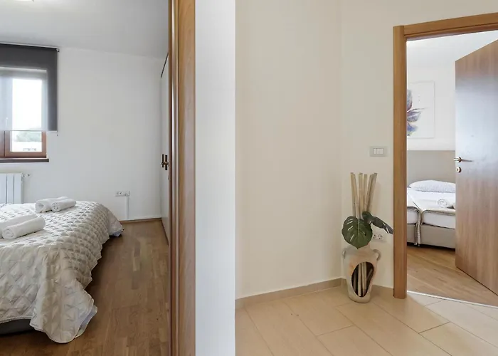 Appartamento Enrico - Two Bedroom With Jacuzzi Porec