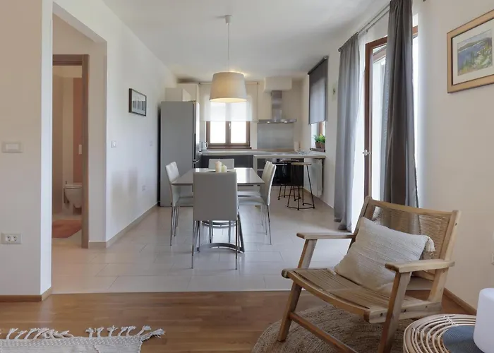 Enrico - Two Bedroom With Jacuzzi